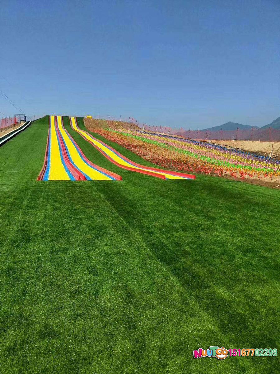 來常州彩虹草坪滑道，抓住商機(jī)財(cái)源滾滾