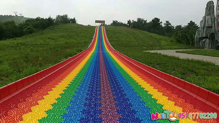 經(jīng)營慈溪彩虹滑道是否需看潮流？因人而異