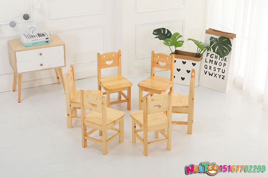 幼兒園桌椅及課桌椅功能尺寸標(biāo)準(zhǔn)是什么？要對(duì)尺寸格外了解